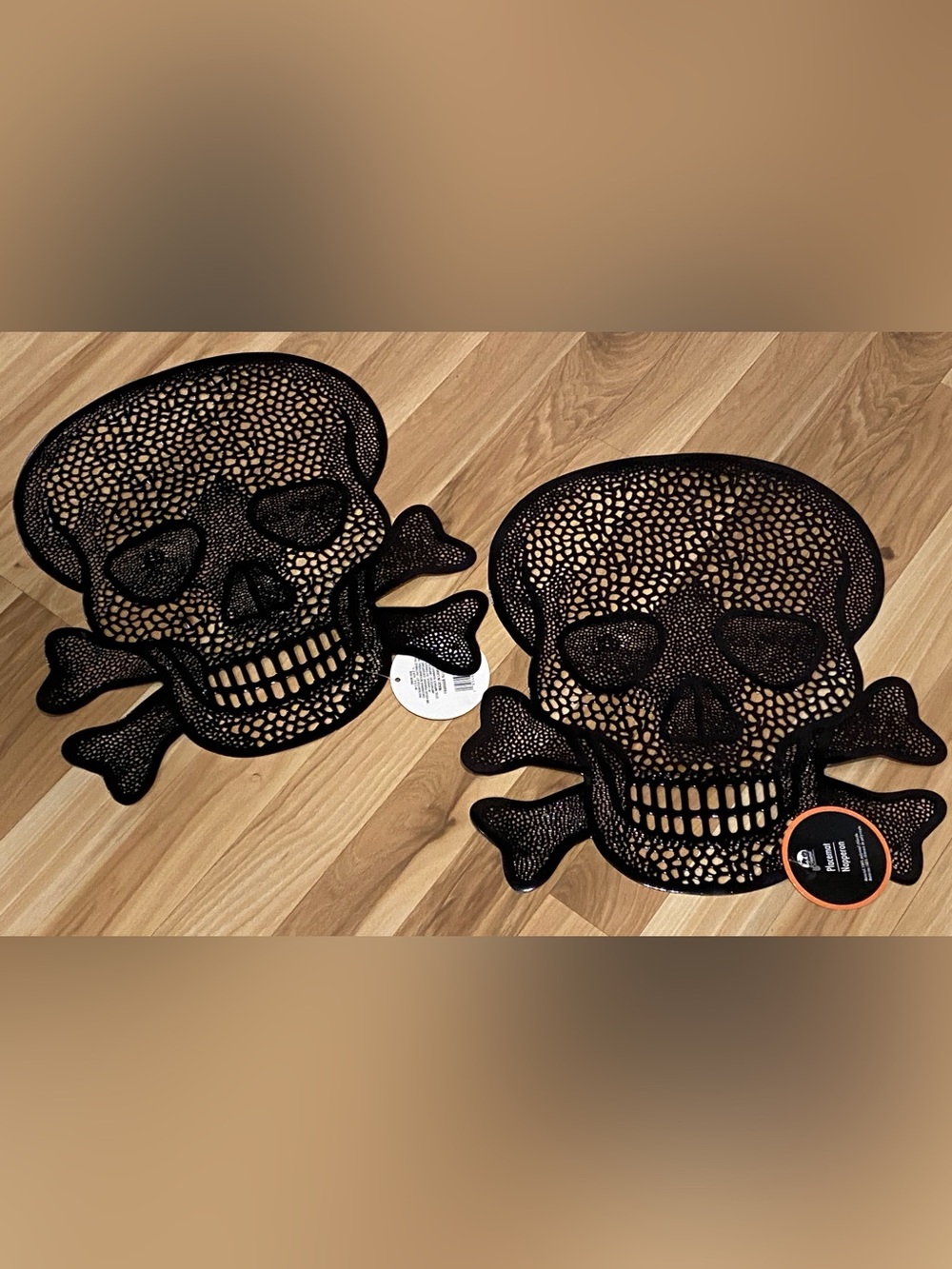 Skull & Crossbones Decorative Placemat Set - Just in time for Halloween! NWT